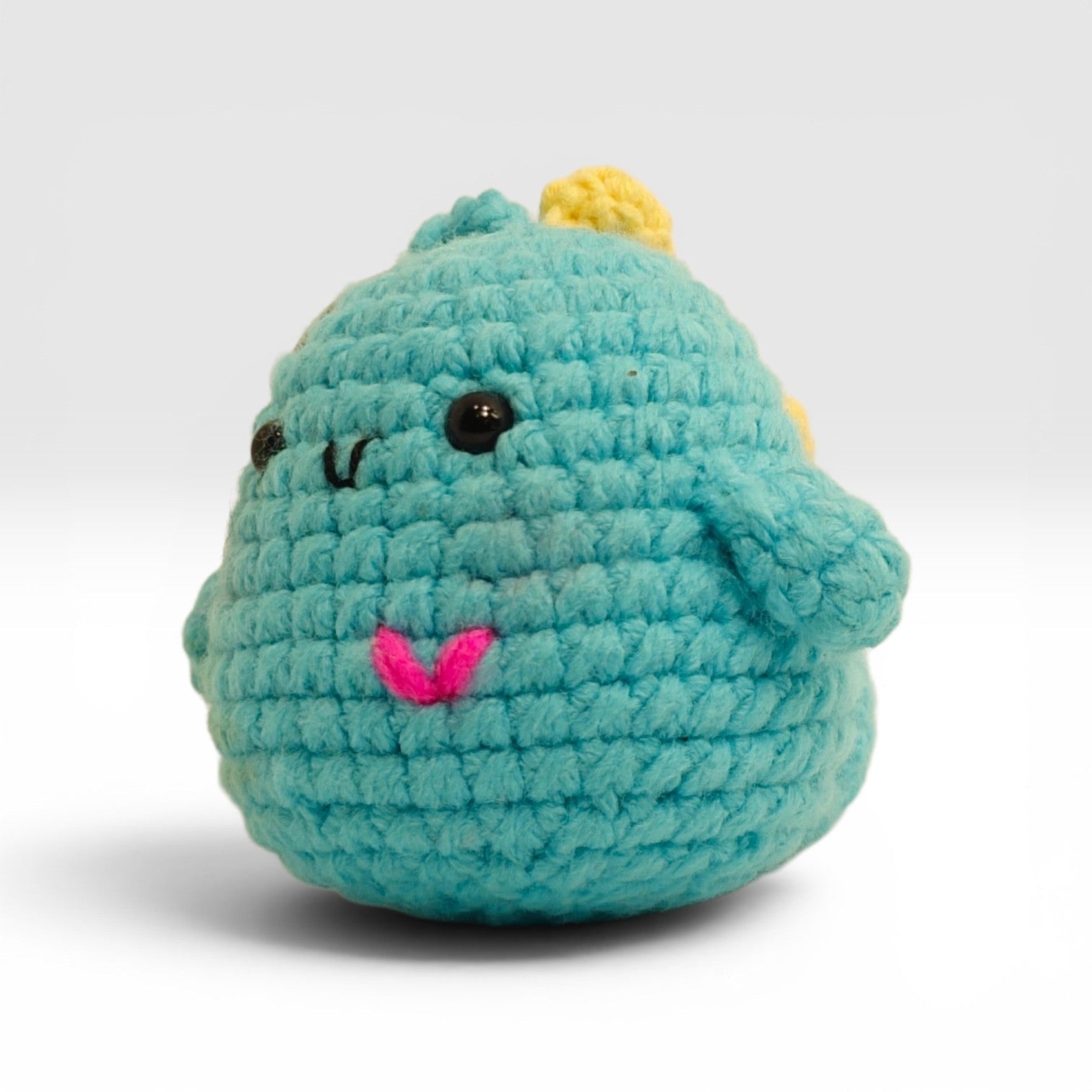 Teal Blushing Blob Amigurumi Keychain - UniqueEntity Art