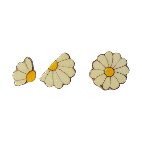 White Daisy Flower Earrings