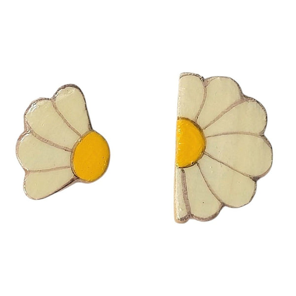 White Daisy Half Earrings